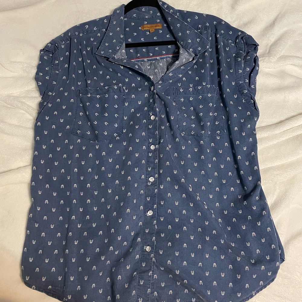 Cute button up denim color shrug shoulder top